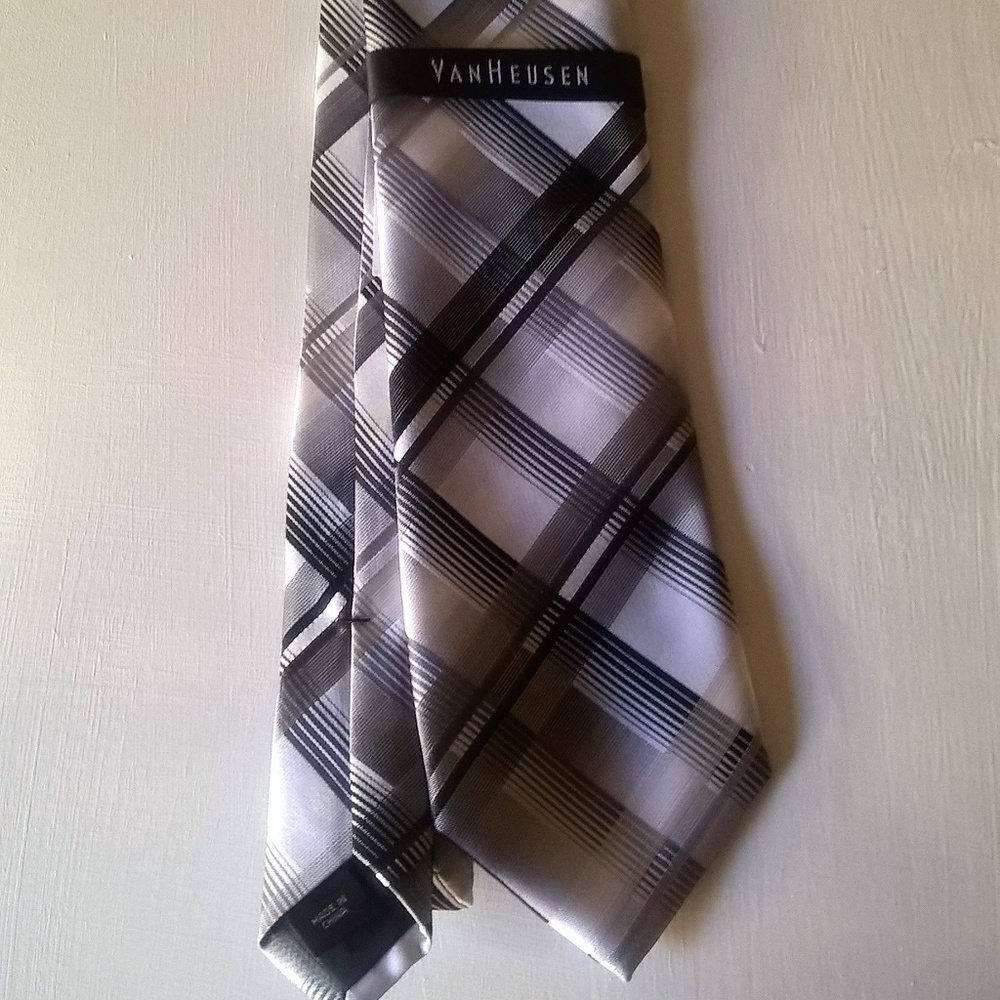 NWT Men's Neck Tie Van Heusen